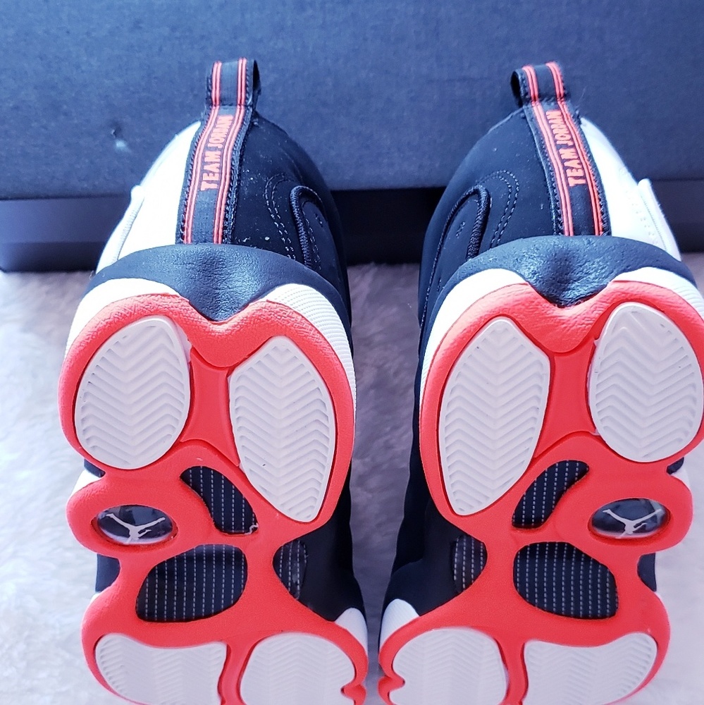 New Youth Jordan Jumpman Team II - Picture 4 of 8